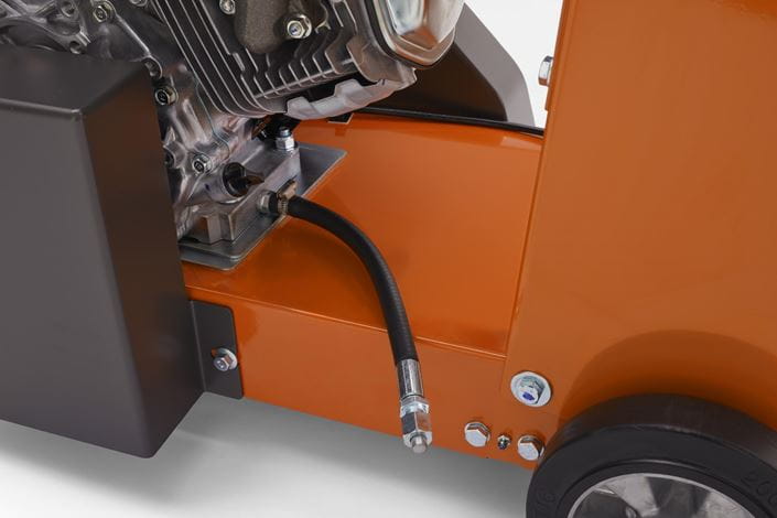 The bottom engine head with heat syncs FS400LV 11.7HP 20″ HONDA